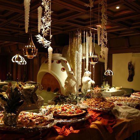 Alpen Hotel Corona Vigo di Fassa Kültér fotó