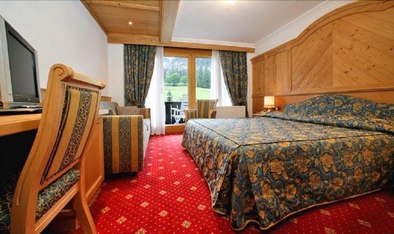 Alpen Hotel Corona Vigo di Fassa Kültér fotó