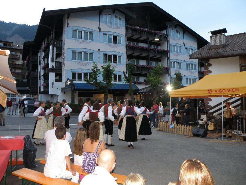 Alpen Hotel Corona Vigo di Fassa Kültér fotó