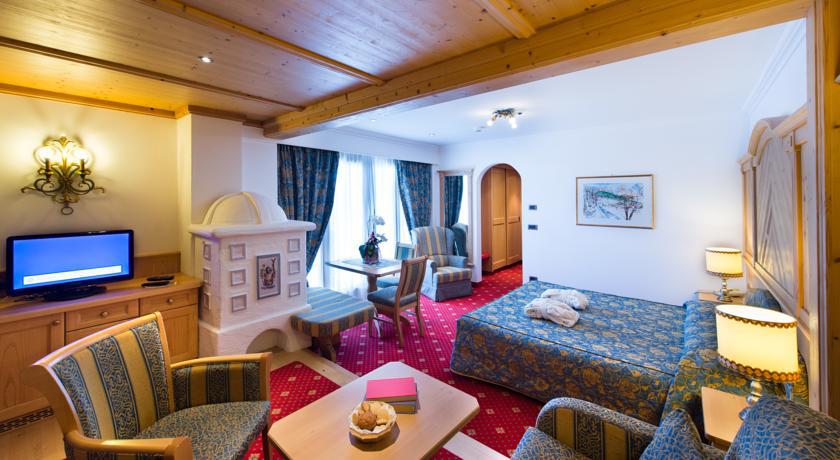 Alpen Hotel Corona Vigo di Fassa Szoba fotó