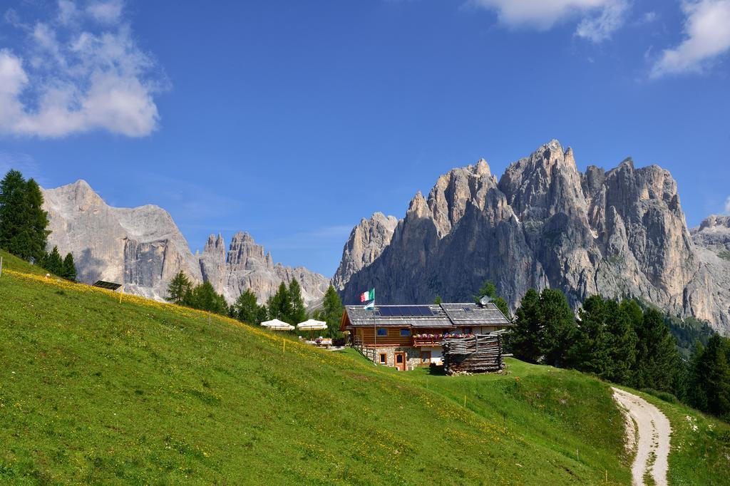 Alpen Hotel Corona Vigo di Fassa Kültér fotó